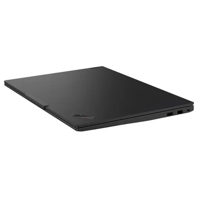 Lenovo ThinkPad E16 Gen 3 — מארז סגור מזווית נוספת